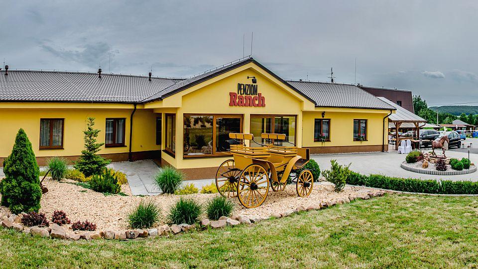 Jezdecký areál Ranch: Koňské království rodiny Opatrných v Hořovicích
