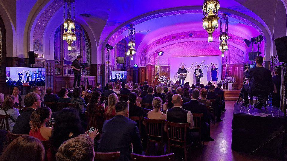 ČJF ocenila v pražském Obecním domě nejlepší jezdce a koně roku 2023